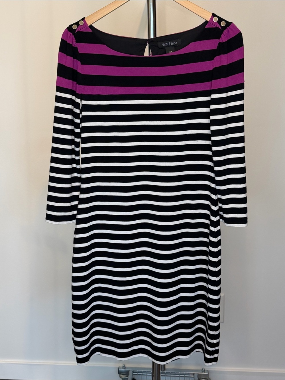 White House Black Market Berry Black 3/4 Sleeve Striped Knit Shift Dress Size XS - Picture 3 of 12